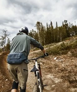 Thule Rail 2L Hüfttasche Dark Slate Damen, Herren 16 Thule Rail 2L Hüfttasche Dark Slate Damen, Herren -Deuter Shop unnamed file 1087