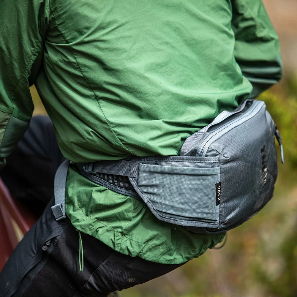 Thule Rail 2L Hüfttasche Dark Slate Damen, Herren 10 Thule Rail 2L Hüfttasche Dark Slate Damen, Herren – Bild 8